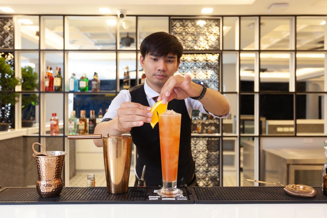Anona Beachfront Phuket Resort-Sha Extra Plus Patong Екстер'єр фото