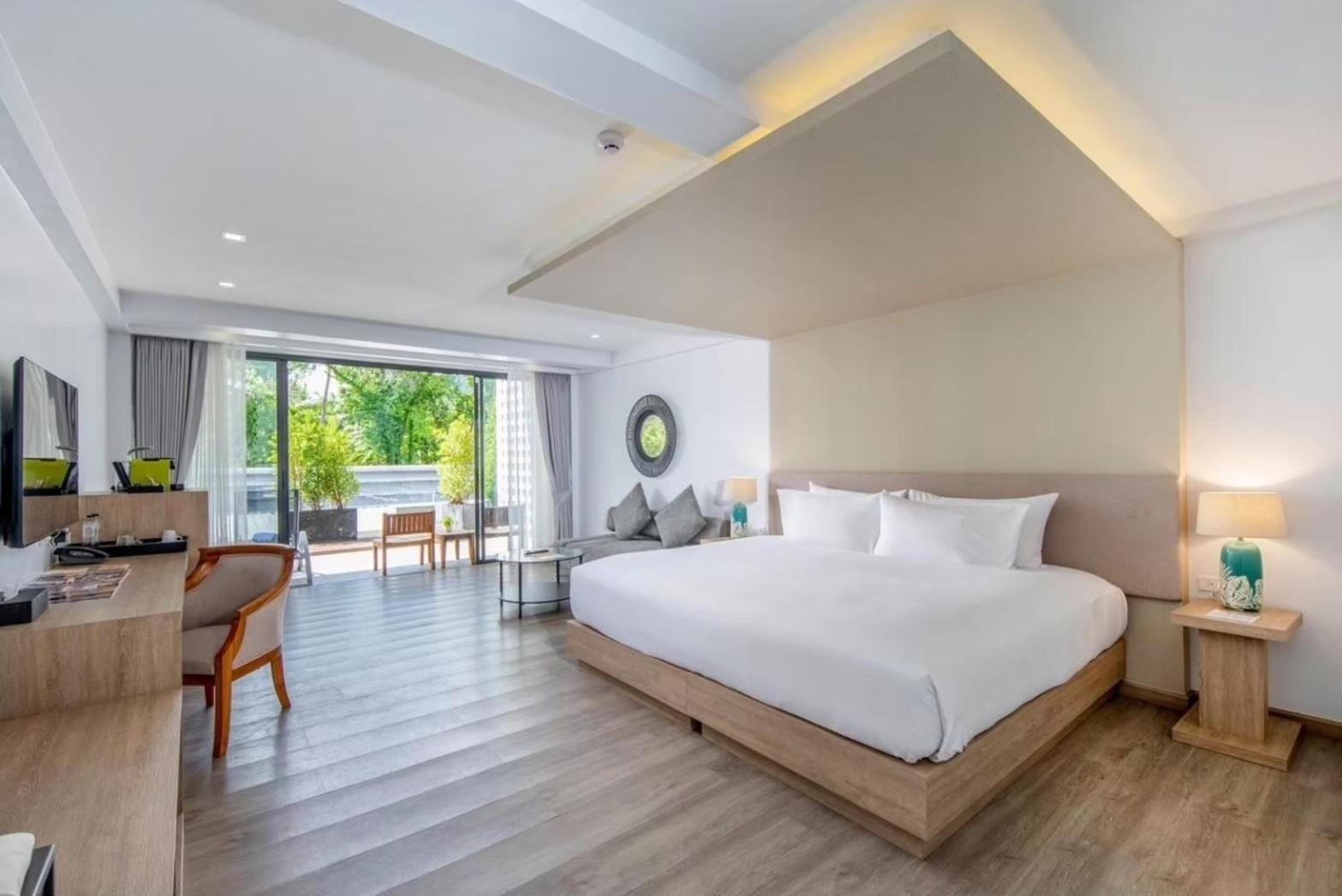 Anona Beachfront Phuket Resort-Sha Extra Plus Patong Екстер'єр фото
